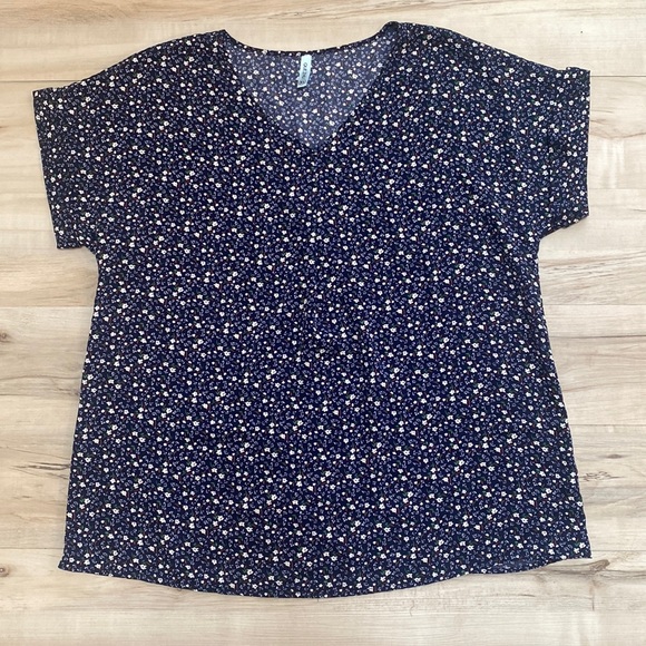 NWOT QUEZHU Womens XL Blue Floral Short Sleeve Blouse. So cute - Picture 7 of 10